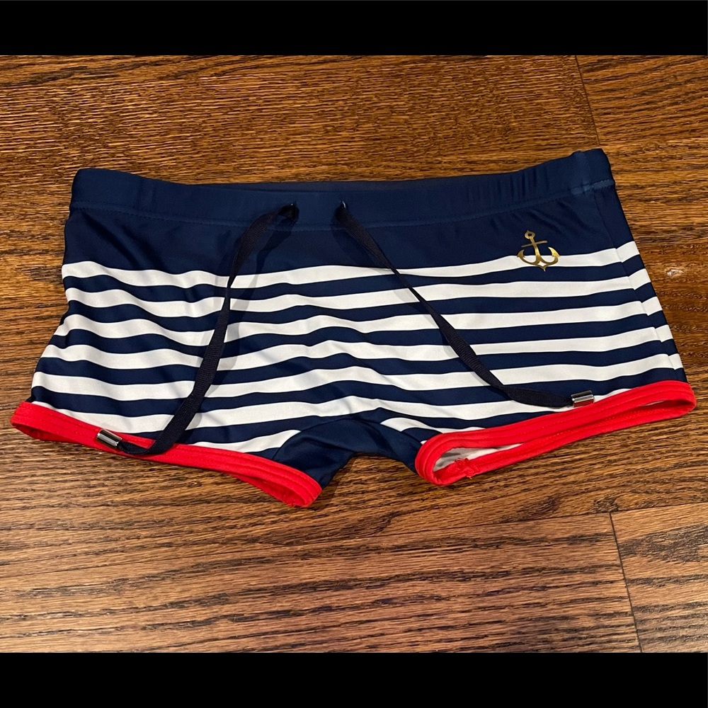 Blue/white nautical mens swim suit size M. Like new!